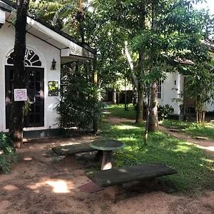 Sylvester Hostel Negombo