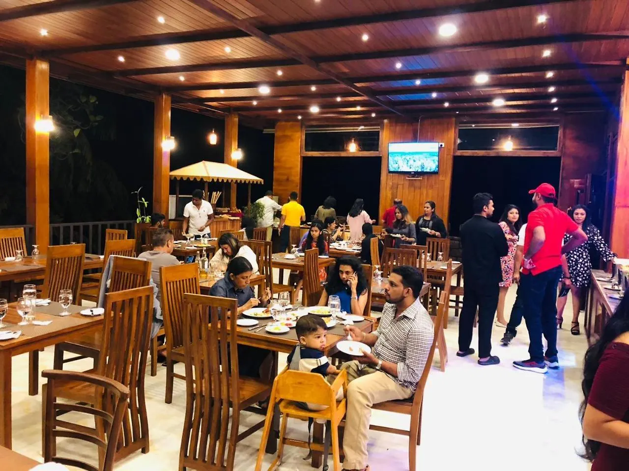 Eagle Regency Hotel Kandy